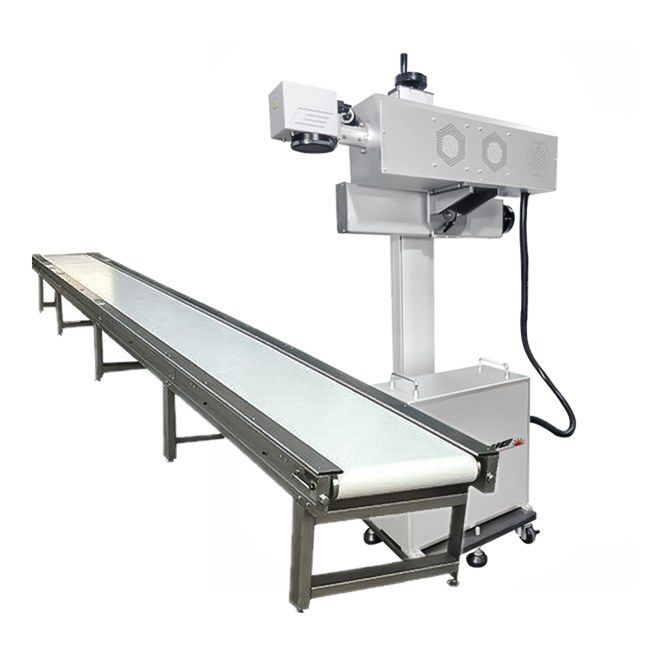 Flying CO2 laser marker positioned beside a belt conveyor for on-line marking